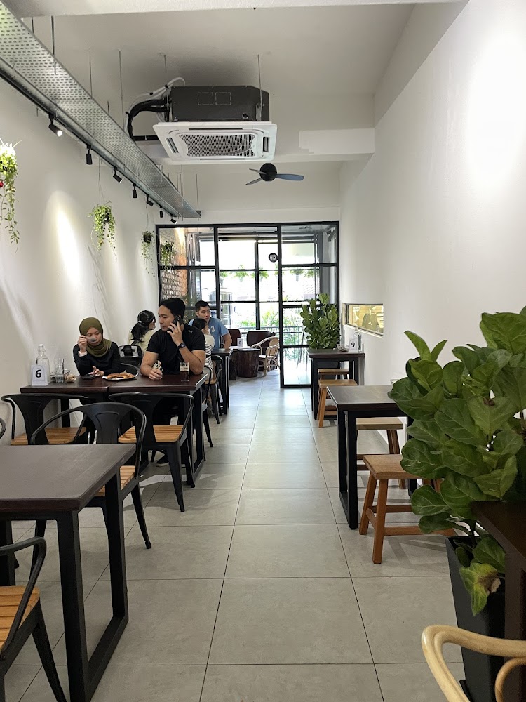 Noon Viennoiserie Cafe