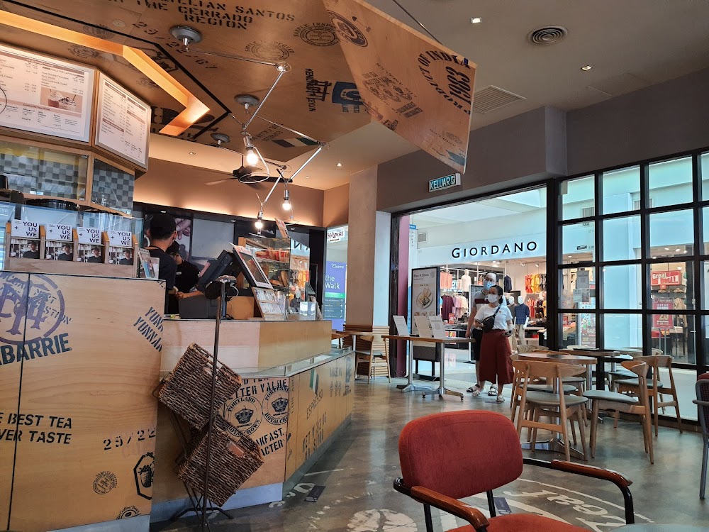 The Coffee Bean & Tea Leaf The Curve