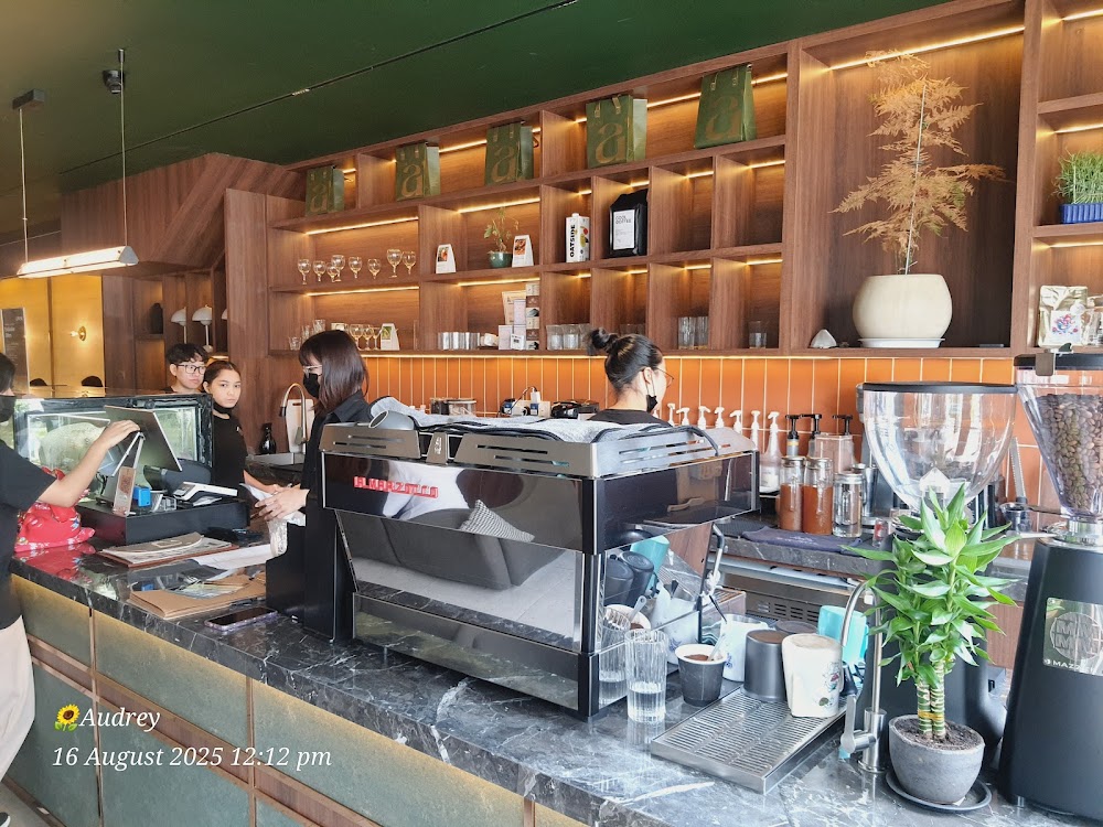 Arest Cafe Damansara Uptown