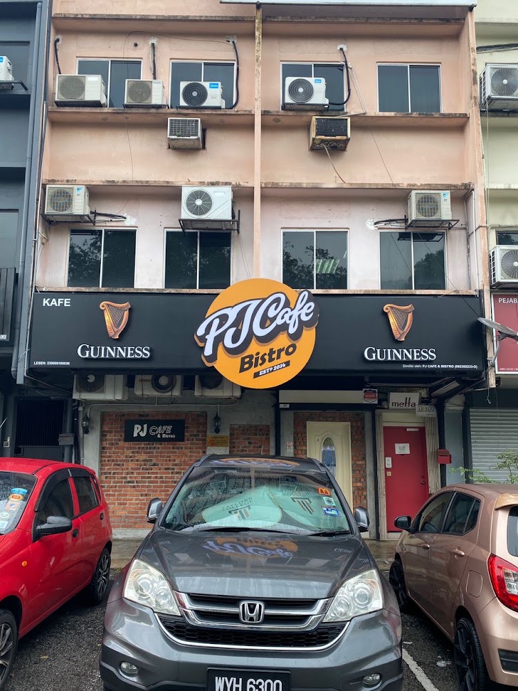 PJ Cafe & Bistro